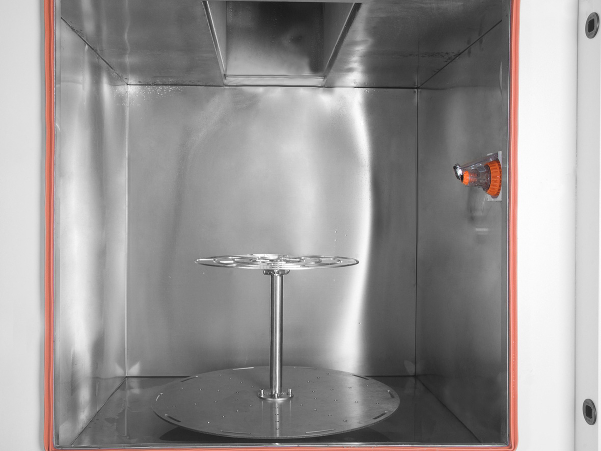 淋雨試驗箱內部示意圖
